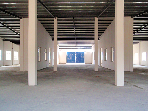 �ֶ������������ٽ���(���ִ�����)1300ƽ���׵��㳧������