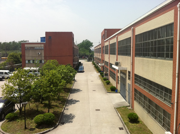 ���������·2998�ţ�������·��4000ƽ�׳������ֿ⡢�칫�ҳ���