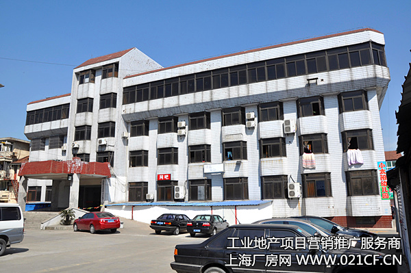 �ζ������ƹ�·2561�ţ����������ģ�3241ƽ+2383ƽ��2��4�㳧���칫¥�������