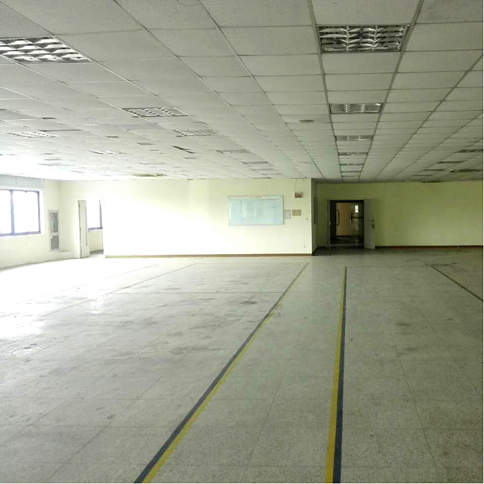 B011 ���ֱ��๫· ��¥1650ƽ�������ֿ����  ������  �ɷ���