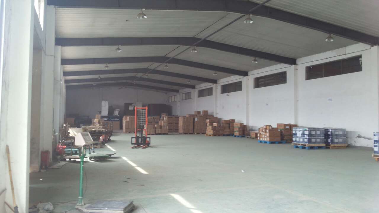 JT0011	�ɽ�����6000ƽ�����㳧���ֿ���� ��5�� 0.8Ԫ