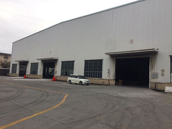 G1072 ��ɽ ����· ������  2300ƽ�������г������ֿ� +ס�ް칫600ƽ������ �ɵ��⳧