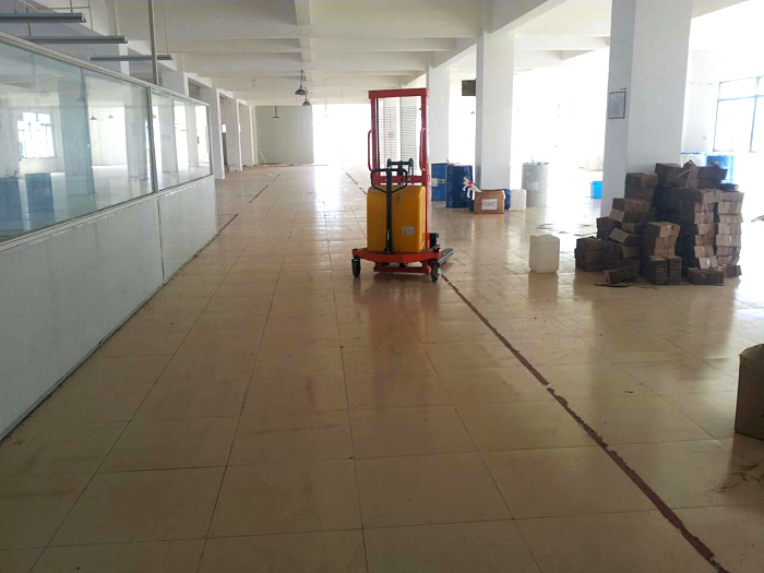 G0470 ���ֹ�ҵ԰����԰· ��¥1300ƽ����400ƽ���׳����ֿ����