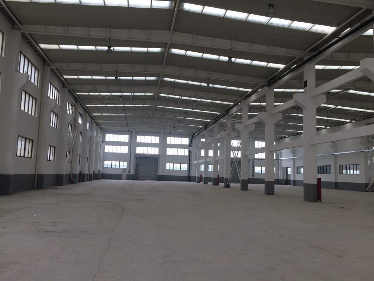 G0856 �ζ��ƶ�л��·�����12�׿�װ�г�8500ƽ���׳����ֿ����800ƽ����