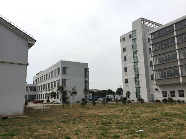 G1518   ����ɫ��̬���͡� �ʺ�����Ժ��ѧУ ����Ǯ��2.1��ƽ���� 3�������ҵ�������