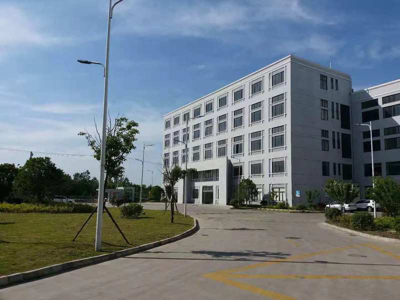 G2220�ζ��������·��¥500ƽ��װ�ޣ���¥700ƽ��װ�޳����칫¥����