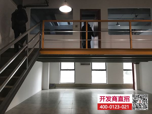 G1778 ����һ���߹����´�վ  һ¥180ƽС���������ʽ�칫¥�з�¥չ������