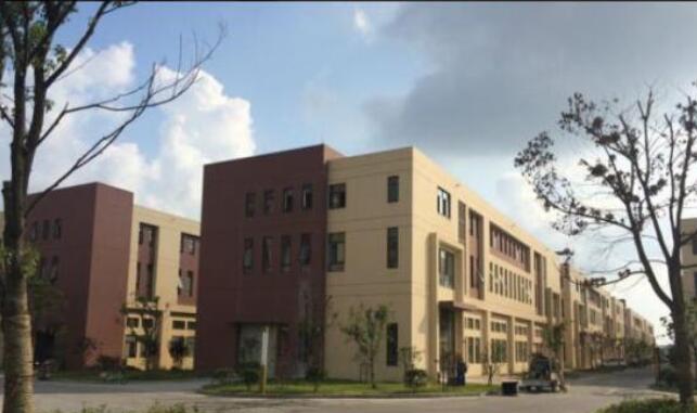 ���ݵ����°����ٳ���1500ƽ����׼��������