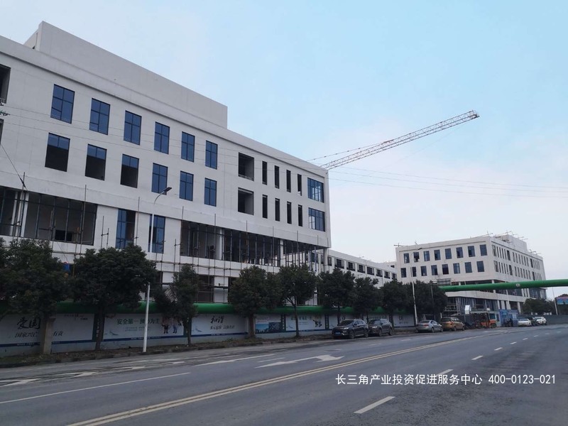 �����������ҵ԰��������䱳�������  ���㳧�� �ɷֲ���� һ��һ��֤ �ײ�9.5�׿�װ�г�