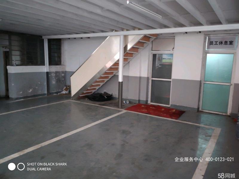 G2429�Ͼ���¥�ڽ����β��Ź㳡������������ 1100ƽ��4s���ۺ󳵼����