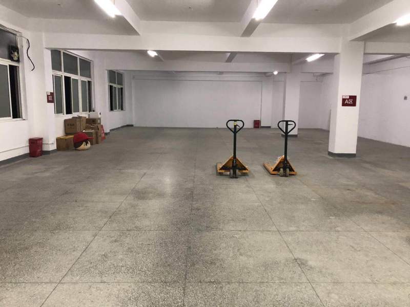 A8369 �Ϻ���������ͬ��·1175Ū3�� 2¥�����ֿ���� 200-400ƽ�ɷָ����