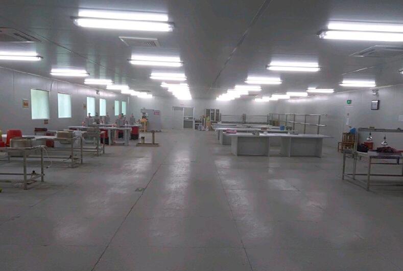 �Ͼ����������� ���� ���� ���ŷ�װ��ҵ԰ �޳��������䳧������ 1000ƽ��