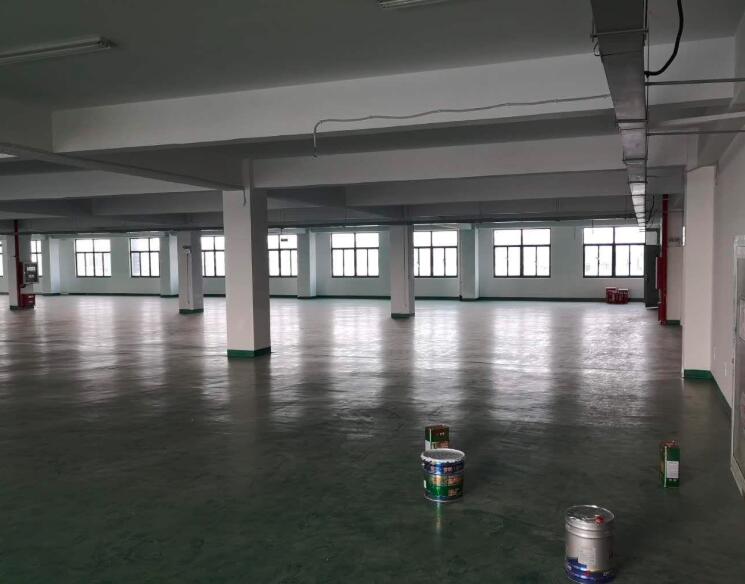 �Ͼ����������� ���Ŵ������վ���� ���� 2000ƽ��/�� ����