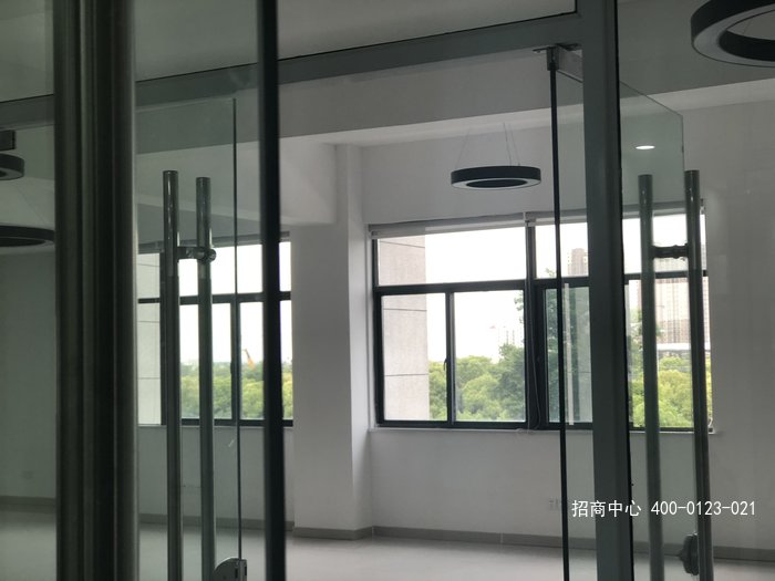 G2584 �����������μ���� ��㳧����С�ɷָ���� �칫¥��װ��