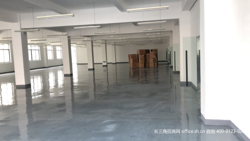 G2705����ݷׯ��ҵ�������⻪·�����д�·˫��4000ƽ�������� 1000ƽ����