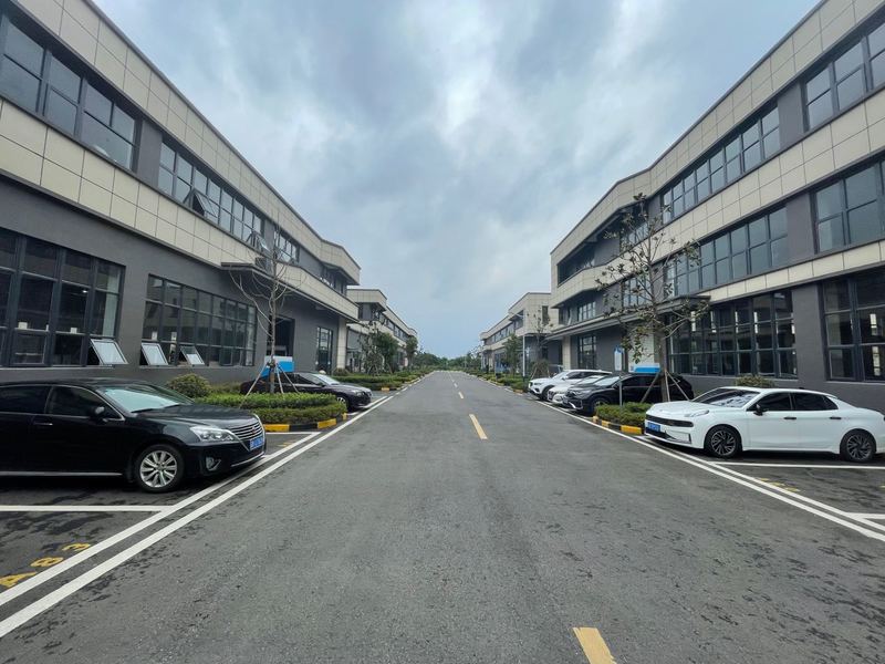 ���� ���ϸ߿����˺��Ÿ߶�װ����ҵ԰�������̳��� 1800-5400ƽ3�㳧��