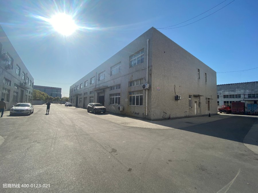 ������Ŵ󷿶����ⵥһ�����11�׸߶ȣ����²�ҵ԰������������ҵ һ¥1700ƽ ����3370ƽ