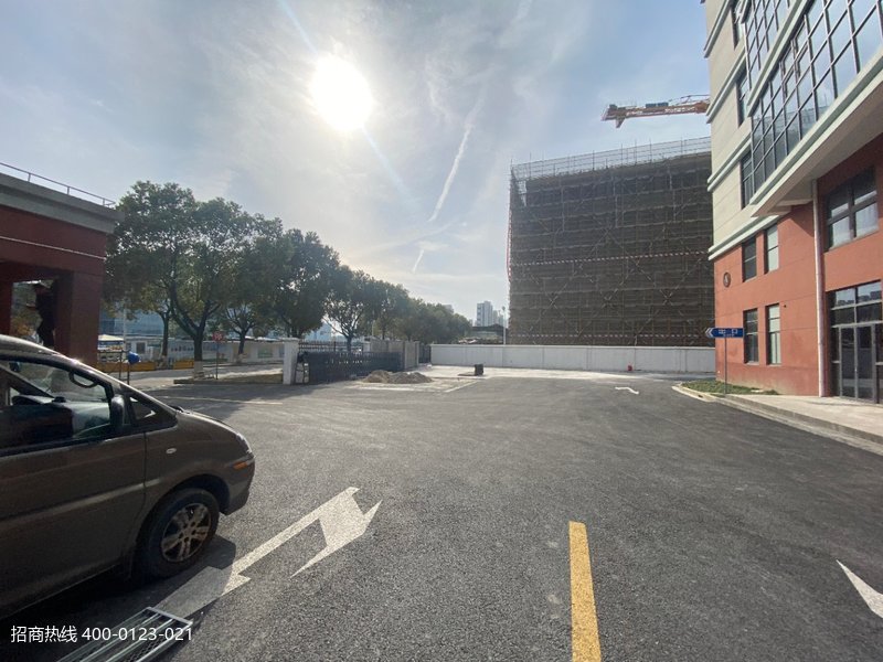 w005 �ɽ����Ŵ󷿶�ֱ���޹�̯�����ֿ���⣬һ¥��ʣ800ƽ������¥500ƽ��900ƽ