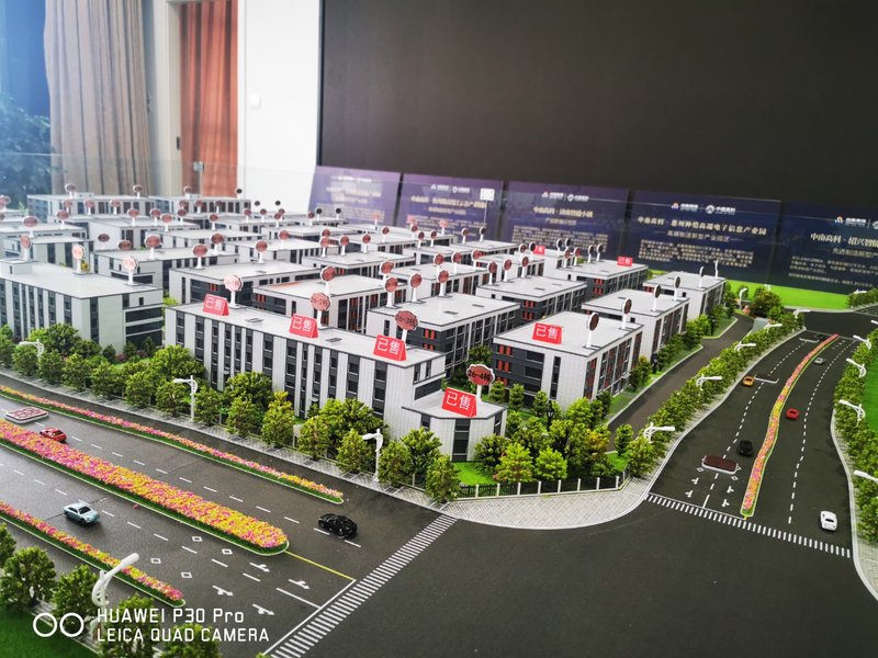 ���ϸ߿����������������ǻ��ҵ԰ ��36��3��5����������������� 1141ƽ�� ����4000�� ��