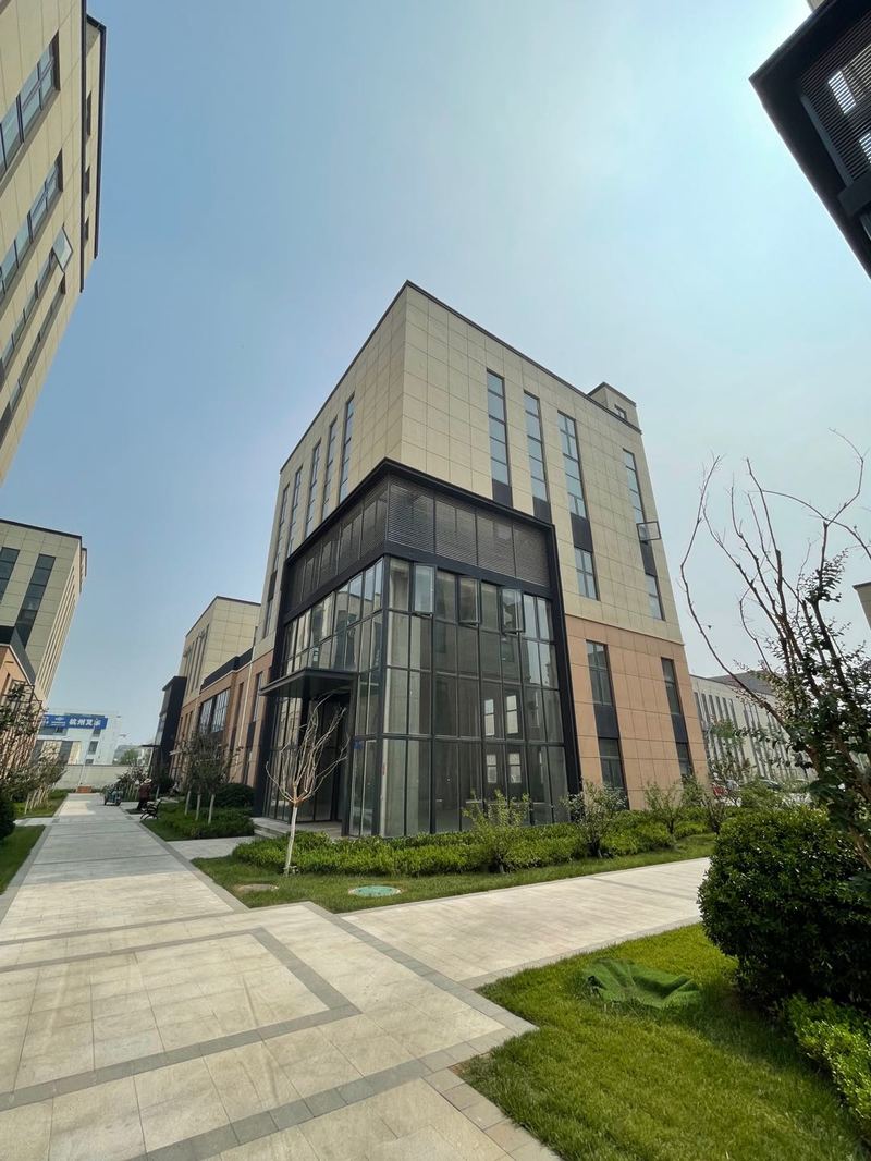 ���ϸ߿� ��������ɣ������������С�� �е²�ҵ԰ �����ͷֲ��з������������� �ַ����� 300ƽ 9