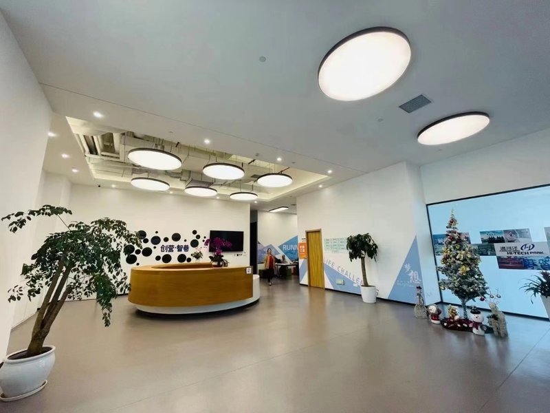 �Ϻ����ְ칫�з�¥���� ������·����վ800�װ�����˹������� ��ҵ�칫�Ҿ�װ��913ƽʹ�����18