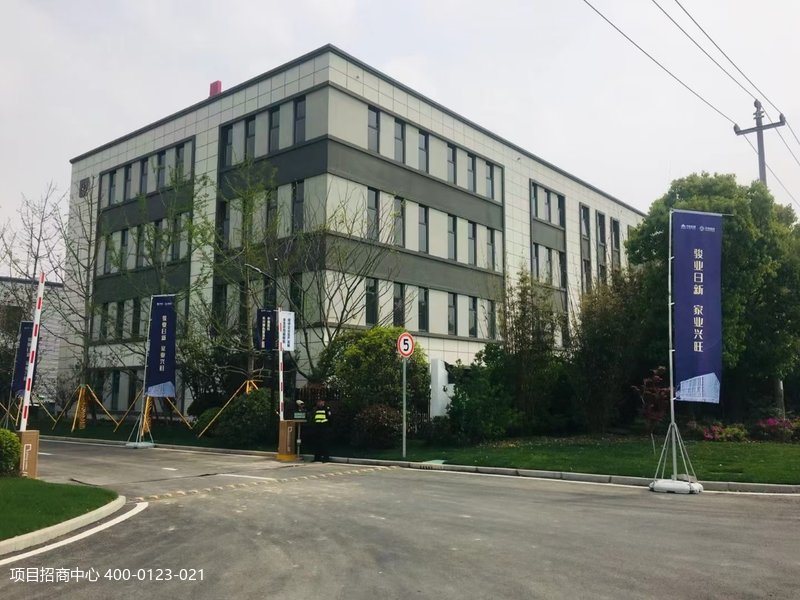 ���ϸ߿� ������䱾�����  2-20Ķ�ɶ��Ƴ��� 3��5���׼������������  ÿ��400ƽ��