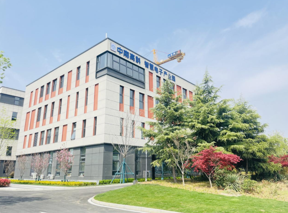 ��֣�ݺ��ո����ǻ۵��Ӳ�ҵ԰����������3500Ԫ/ƽ ��һ����Ϣ������ҵ���߶�װ�������ҵ���²��ϲ�