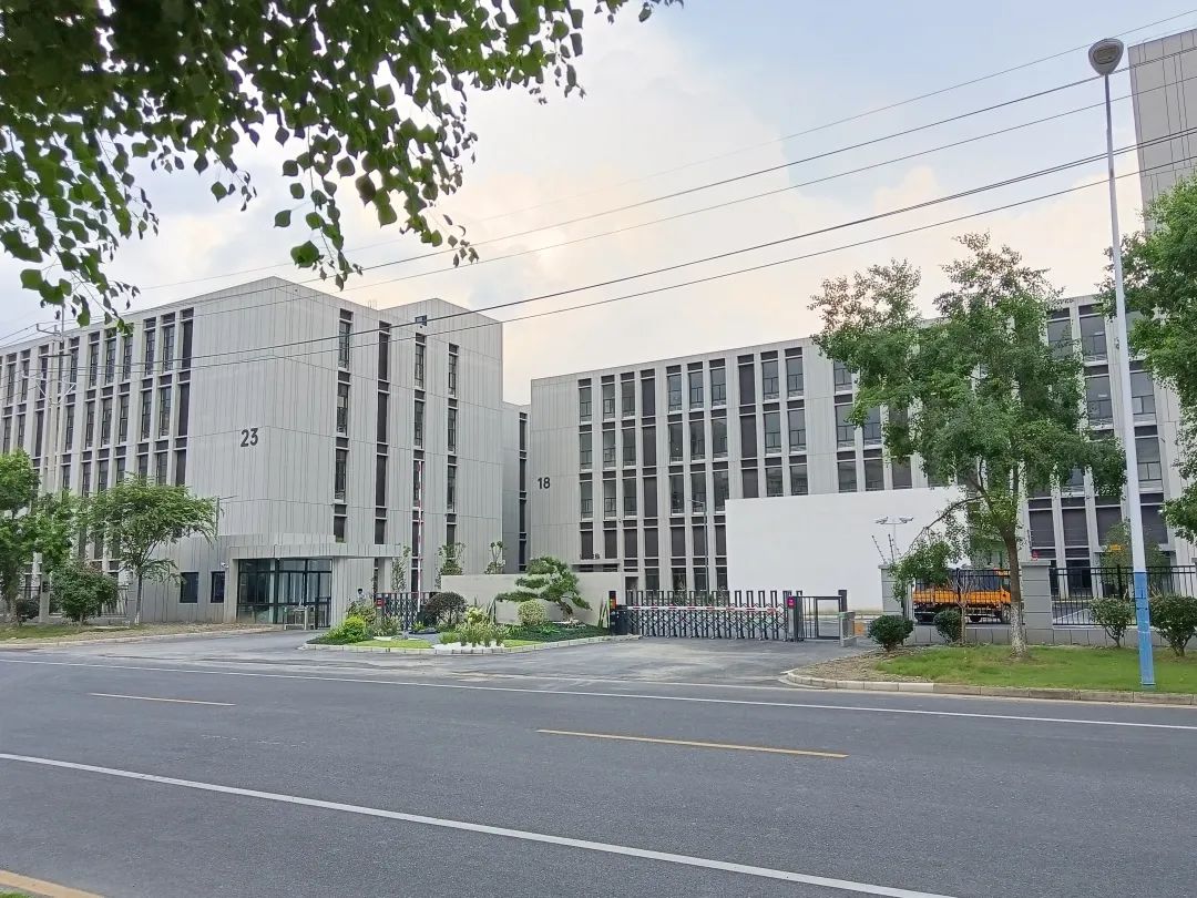 �Ϻ��ζ�̫����ɽ���㴦 �з��������� ��ƽ��1100ƽ�� ����4500ƽ ��ƽ�����4800Ԫ