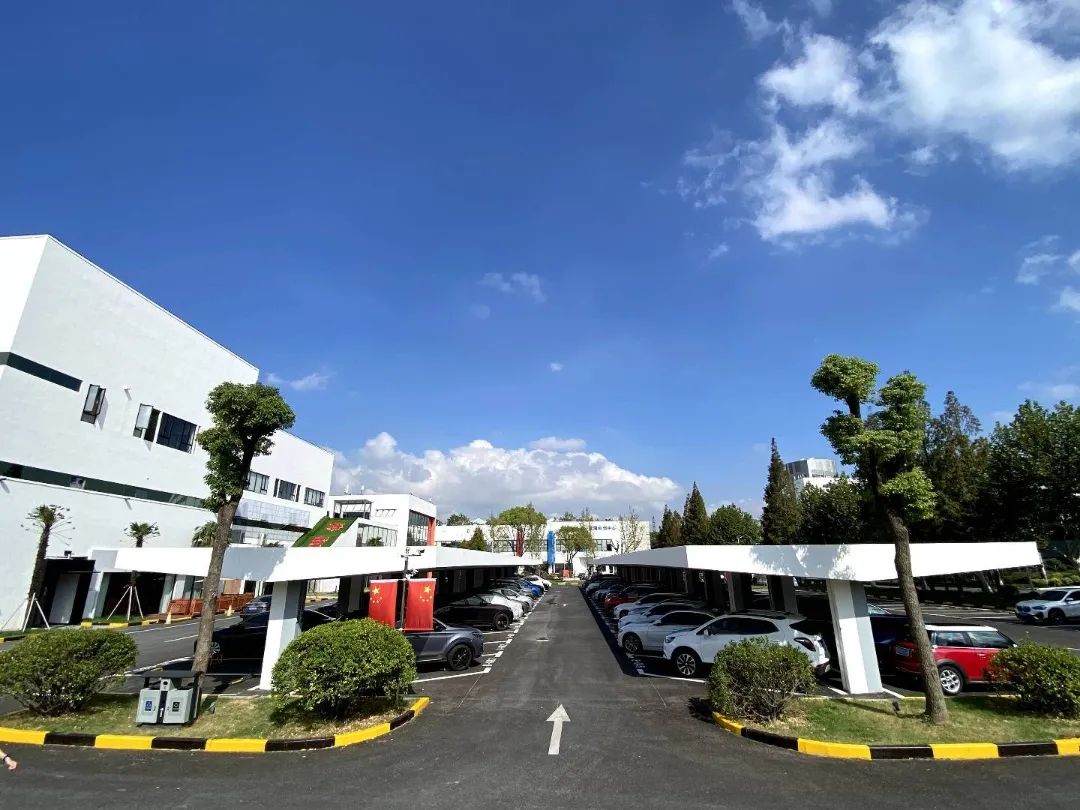 �Ϻ����г������⡤��Ʒ����԰����칫 5��������·վ 2862ƽ�ɷ���