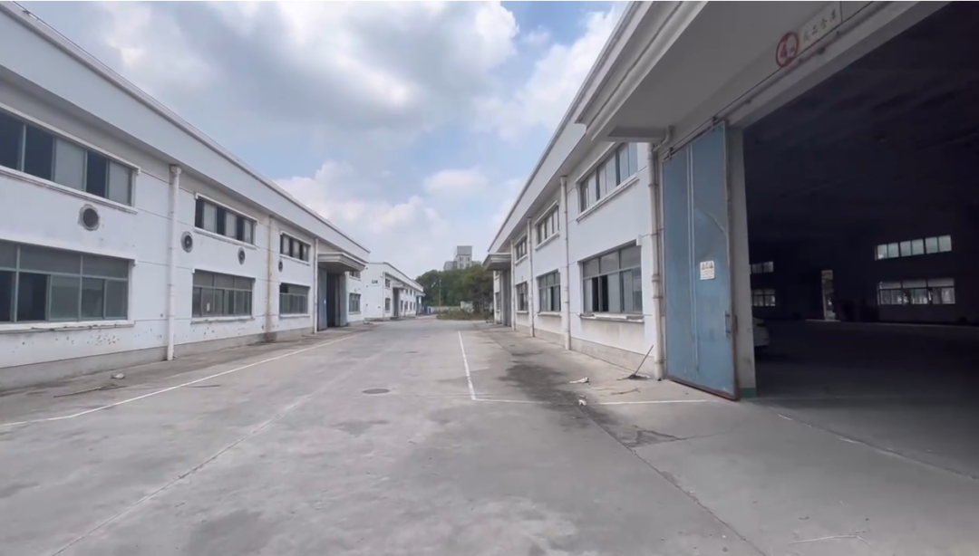 �Ϻ�������ŵ���վ��︽�� �³����㳧������ 2200ƽ����