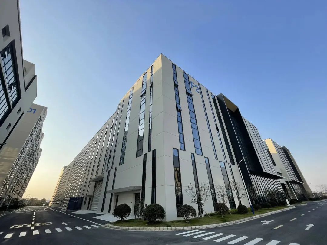 ��������̬��ɫһ�廯��չʾ���� ���˼����������� ��о�뵼���ҵ԰ �ַ��������� ��̸����� ީ����