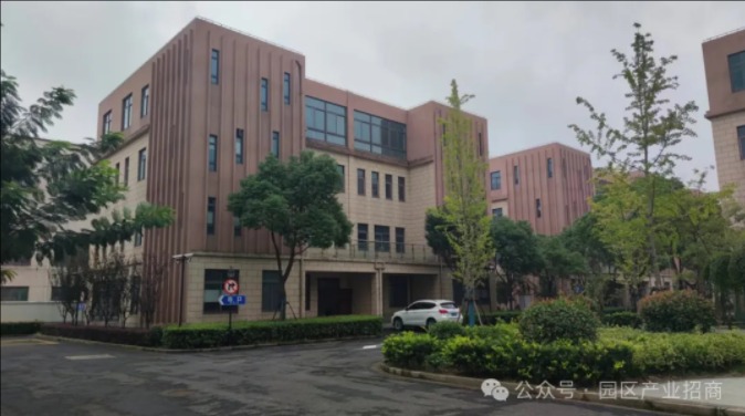 �������ۣ��Ϻ���ɽ�����з��������� С���631ƽ����1220ƽ��/��